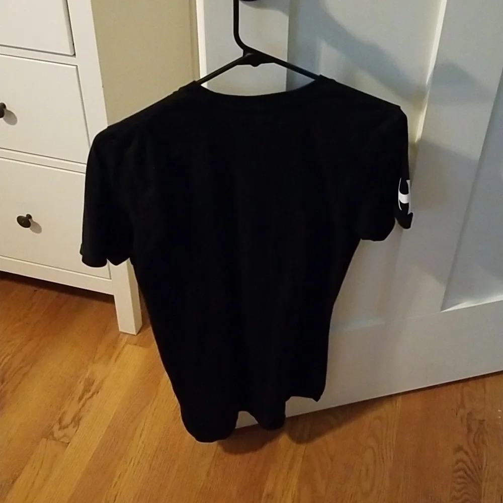 Black Small Hodge Twins Tee - Picture 3 of 4